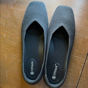 VIVAIA Black Ribbed Women's Loafers